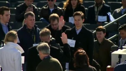 Неизвестен мъж се прави на Тръмп часове наред