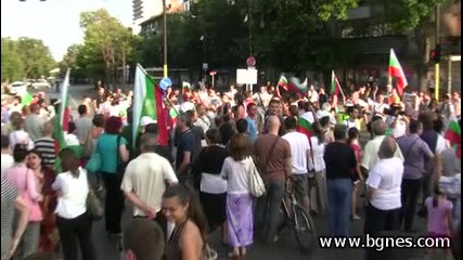 Варненци подкрепят протестиращите в София