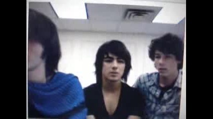 Jonas Brothers Live Chat Part 2.