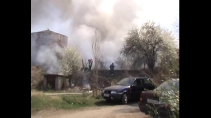 Гасене на пожар до резервоар за дизелово гориво в София