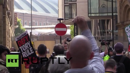 UK: Around 60,000 march against Tories in Manchester