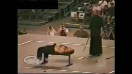Майстор Заколва Ученика Си