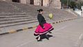 Перуанка с невероятни умения с топка
