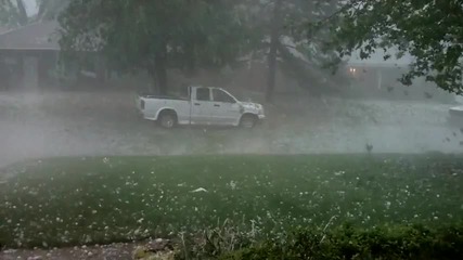 Вижте още от бурята в Оклахома
