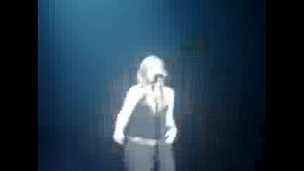 Kelly Clarkson One Minute Live Manchester Apollo March 2008 