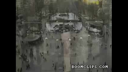 Ненормалните Американци Се Возят Без Панталони в Ню Йоркското Метро Луд Смях !!! 