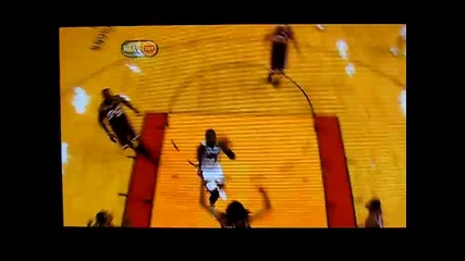 Dwyane Wade - Забивка срещу Anderson Varejao
