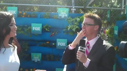 Selena Gomez Hugs Me At Teen Choice Awards 