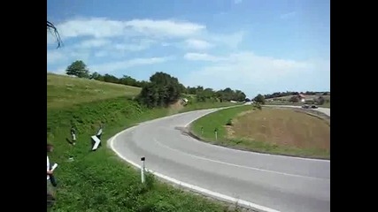 Лудак кара на косъм
