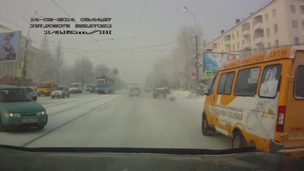 Катастрофа с полицейски автомобил в Нижни Тагил
