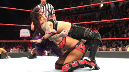 Sasha Banks vs. Ruby Riott: Raw, Oct. 22, 2018