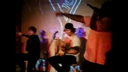 Justin Bieber - Love Me live