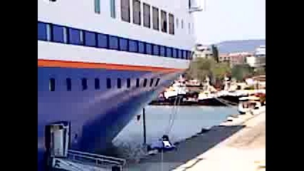 Круизен кораб Mv Explorer във Варна 2009