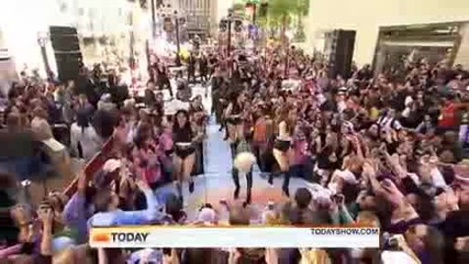 Christina Aguilera - Fighter ( Today Show Live ) 