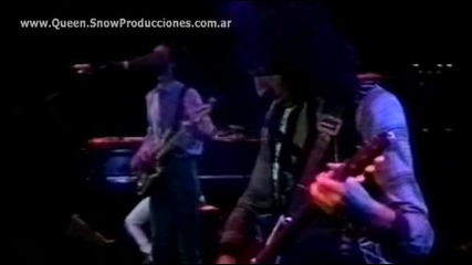 Queen - Bohemian Rhapsody ( Live in Argentina 1981) 