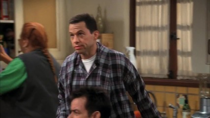 Two and a half men Папагал