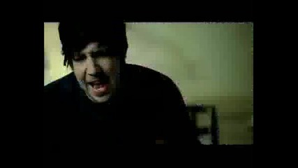 Simple Plan - Your Love Is A Lie