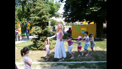 Destsko Show Za Malki I Golemi muzika i snimki
