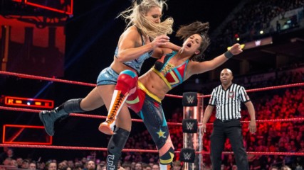 Bayley vs. Charlotte Flair - Raw Women's Title Match: WWE Fastlane 2017 (Full Match - WWE Network Exclusive)