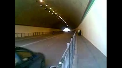 Ferrari звук в тунел 