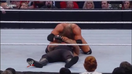 Triple H - Tombstone Piledriver