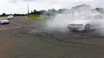 Bmw E39 M5 Straight Pipes Burnouts and Donuts