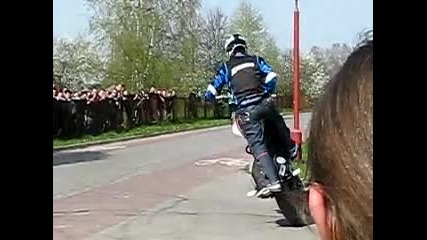 Raptowny Stunt moto