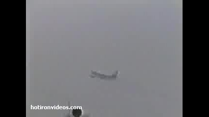 Боинг 747 Ударен От Светкавица