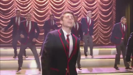 Warblers Perform Whistle from Thanksgiving Glee