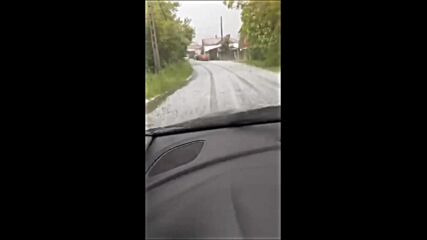 Градушки паднаха в някои райони на страната