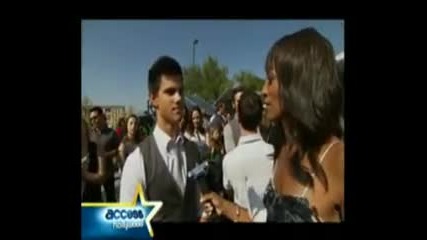 Teen Choice Awards 2009 Why Is Taylor Lautner Blushing