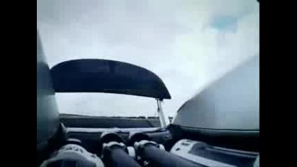 Bugatti Veyron cрещу Изтребител (euro Fighter Typhoon) - Top Gear