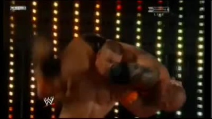 John Cena прави Коригиране на Батиста от Кола!