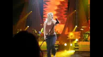 Kelly Clarkson Come Here Live Nashville, Tennessee