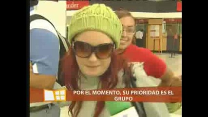 Rbd - Dulce Maria y Anahi en el aeropuerto de Mexico