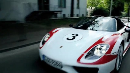 Мария Шарапова и Марк Уебър в Porsche.