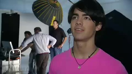 Jonas Brothers - Seventeen Cover Cam 