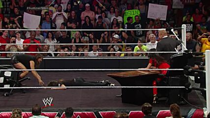 Stephanie McMahon and Brie Bella sign contract for SummerSlam showdown: Raw, Aug. 4, 2014 (Full Segment)