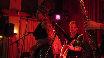 Nikki Hill & The Savoys - I Know You Don't Love Me Anymore