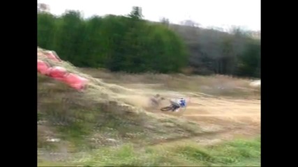 Болка и фалове на две гуми Hd