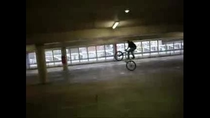Khalid Mtb stunt 2011
