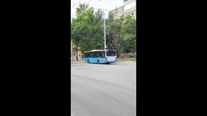 "Моята новина": Автобус потегля на червен светофар