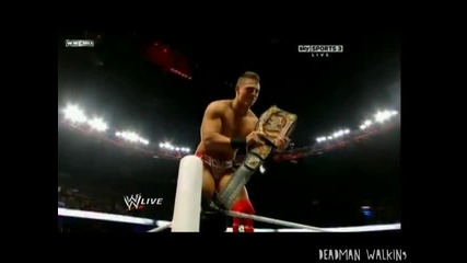 The Miz кешва куфарчето и печели Wwe титлата - Raw 22/11/2010 