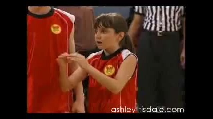 Max and Zack kiss 