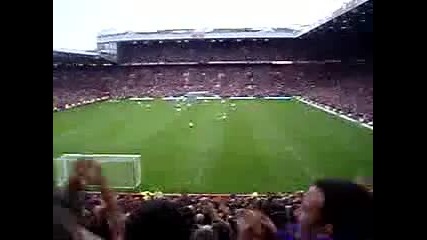Old Trafford : след 3 - тият гол на Бербатов срещу Ливърпул 