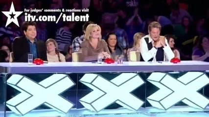 Пленяващ глас Michael Collings - Britains Got Talent 2011 Audition - itvcomtalent