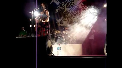 Kimbra - Mountains On Your Skin ( Live at Parachute Festival 2008)