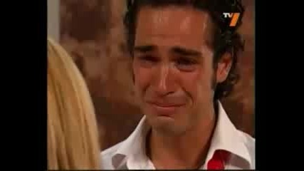Миа и Мигел плачат и късат заедно... 