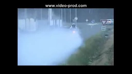 Stunt Moto Burn Willing Derapage01