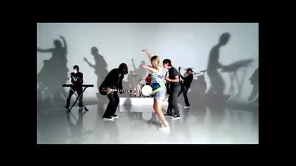 Miley Cyrus - 7 Things 